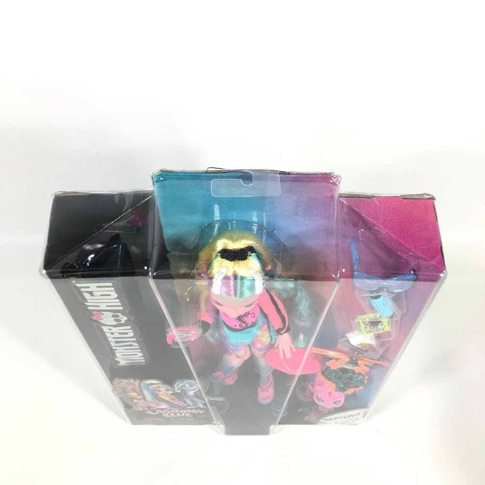 Monster High Lagoona Blue & Neptuna The Pet Fish - Picture 9 of 10